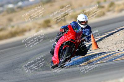 media/Jan-09-2022-SoCal Trackdays (Sun) [[2b1fec8404]]/Turn 11 (935am)/